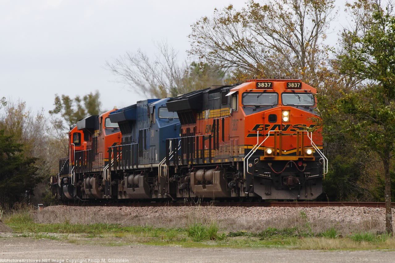 BNSF 3837, GECX 2040, BNSF 8125, 3177